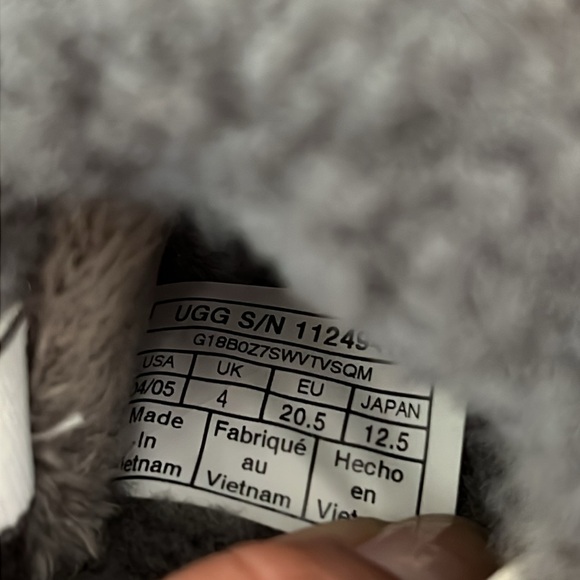 UGG Fluff Yeah Slide And Lovey Unisex Children's Slippers size 04 05 - Picture 5 of 6